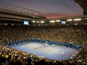 Rod Laver Arena v Melbourne pojmenovaná po slavném tenistovi - tady vždy vrcholí Australian Open.