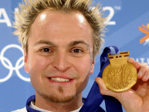 Steven Bradbury a vůbec první australská zlatá medaile ze zimních OH.